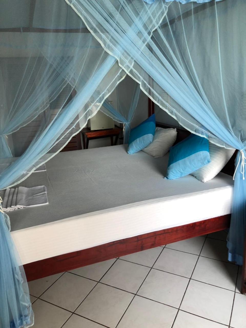 Blue Ocean Villa Hikkaduwa Room photo